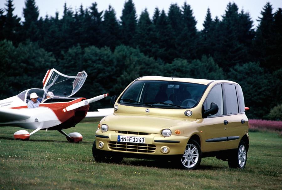  Fiat Multipla 2002 года  (фото 13 из 25)